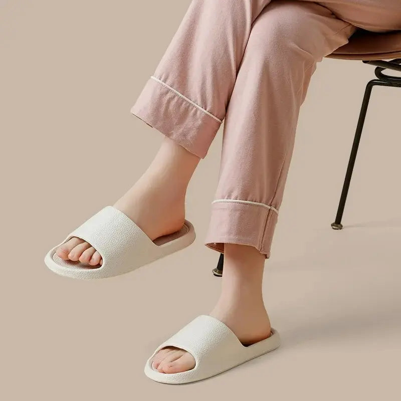 Men Sandals Flip Flops Man Slippers Solid Color Simple Non-Slip Soft Sole Comfortable Shower Slippers Outdoor